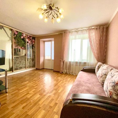 Apartpoltava Центр Полтави, Простора Та Зручна Квартира Біля Пует, 2-Окремі Кімнати, Звітна Документація Для Відрядження Exterior foto