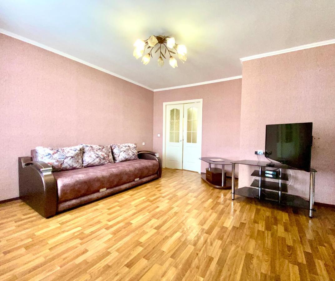 Apartpoltava Центр Полтави, Простора Та Зручна Квартира Біля Пует, 2-Окремі Кімнати, Звітна Документація Для Відрядження Exterior foto